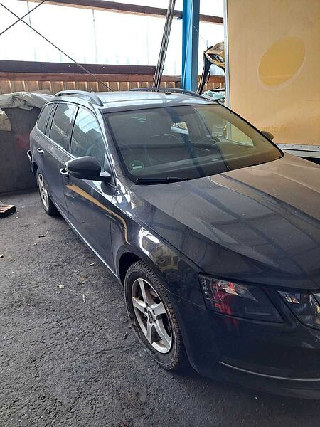 SKODA Octavia 2.0 TDI SCR Ambition Combi